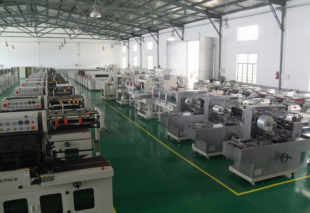 L sealing machine manufacturing workshop