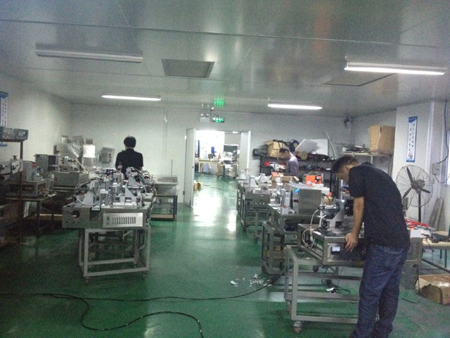 Ultrasonic sealing machine Workshop