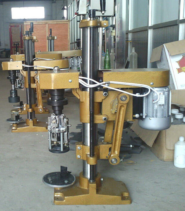 Sealing machines for Glass bottles