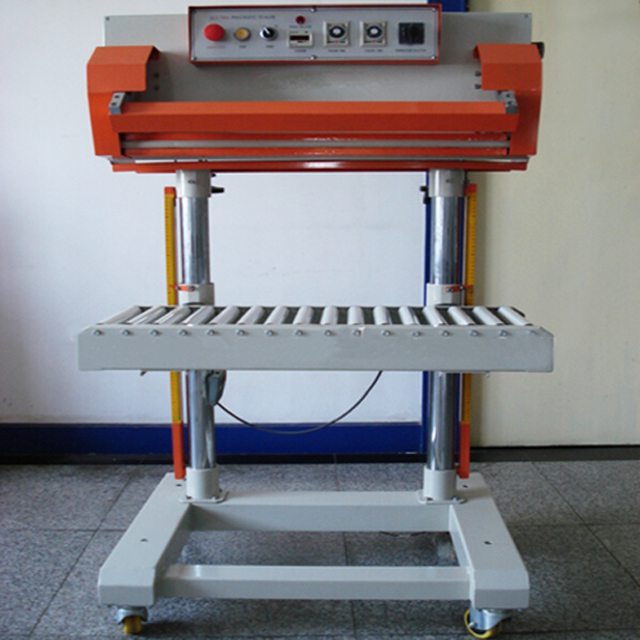 bags sealing machine.jpg