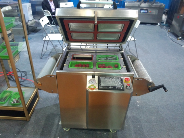 Plastic tray vacuum sealing machine Semi automatic MAP packaging machine for food fruits sealer